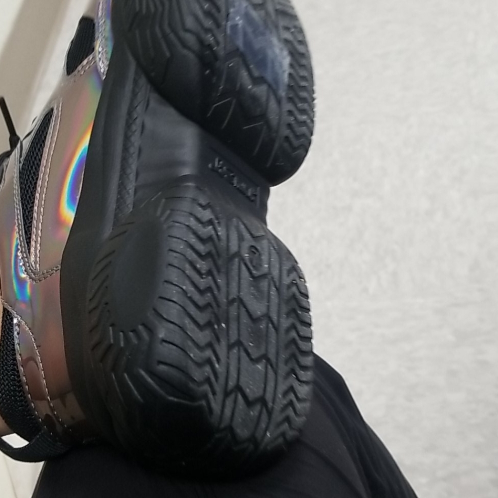 NWT Black Pewder Halogen Fashion Sneakers - Picture 5 of 8